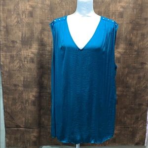 Jennifer Lopez sleeveless blouse